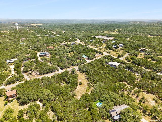 1043 SUMMIT BLF, Canyon Lake, TX 78133