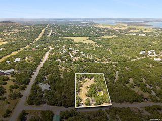 1043 SUMMIT BLF, Canyon Lake, TX 78133