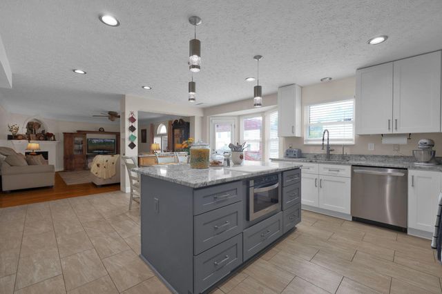 55 Langtree Drive, Pickerington, OH 43147