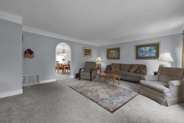55 Langtree Drive, Pickerington, OH 43147