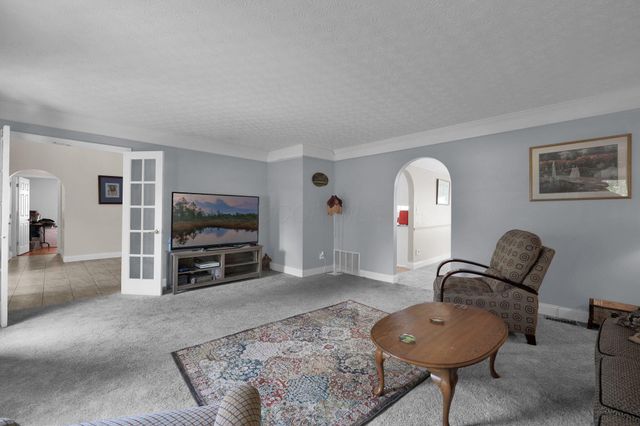 55 Langtree Drive, Pickerington, OH 43147
