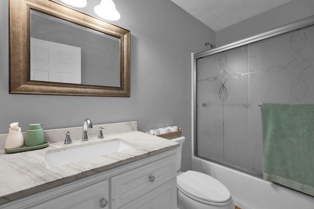 55 Langtree Drive, Pickerington, OH 43147