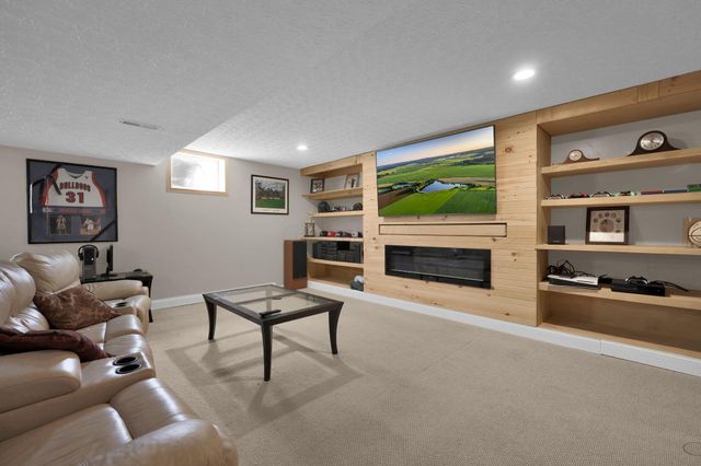 55 Langtree Drive, Pickerington, OH 43147