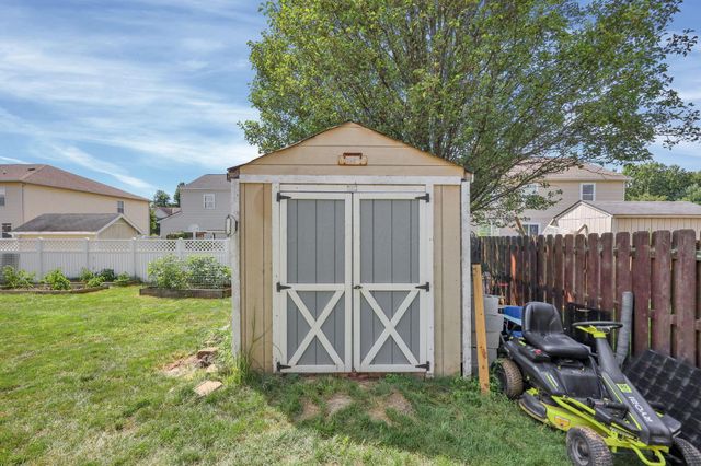 55 Langtree Drive, Pickerington, OH 43147