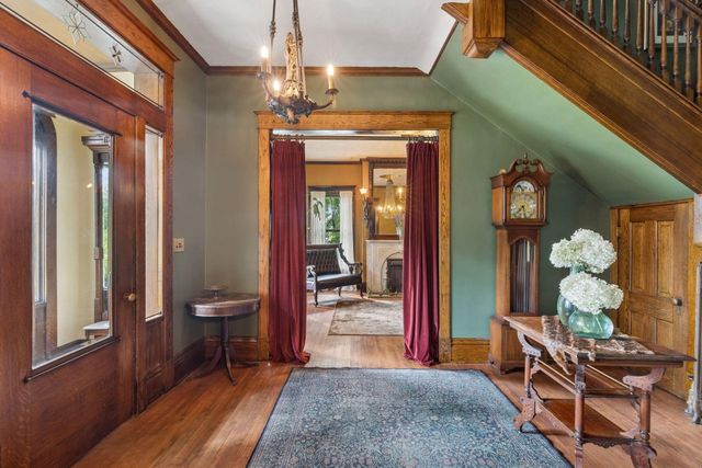 223 Walnut Street, Saint Paul, MN 55102