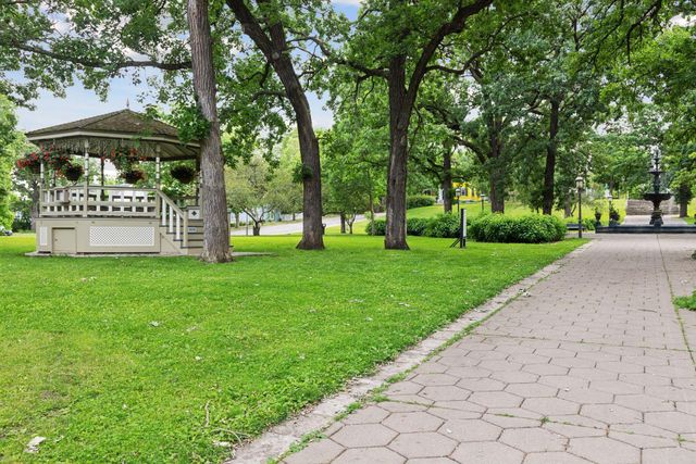 223 Walnut Street, Saint Paul, MN 55102