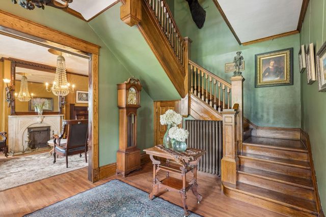 223 Walnut Street, Saint Paul, MN 55102