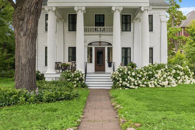 223 Walnut Street, Saint Paul, MN 55102