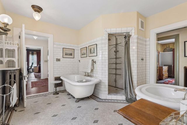 223 Walnut Street, Saint Paul, MN 55102