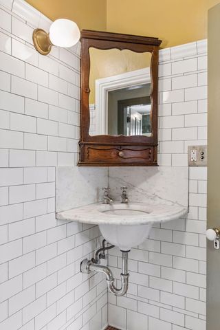 223 Walnut Street, Saint Paul, MN 55102