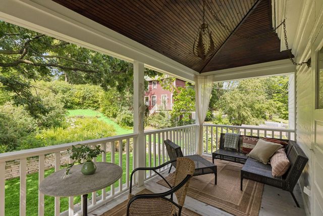 223 Walnut Street, Saint Paul, MN 55102