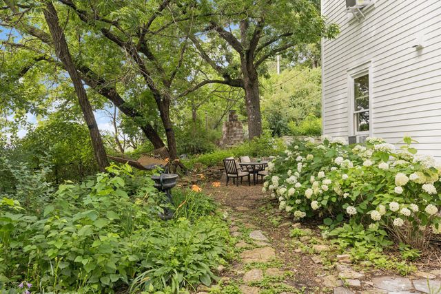 223 Walnut Street, Saint Paul, MN 55102