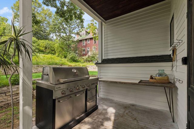 223 Walnut Street, Saint Paul, MN 55102