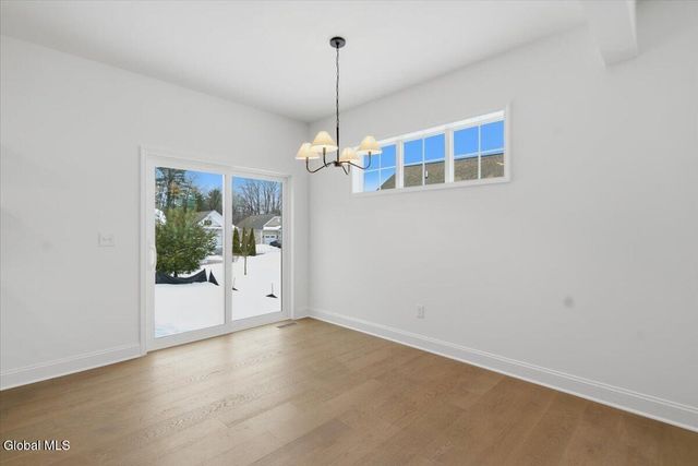 32 Bradley Circle, Halfmoon, NY 12065