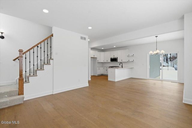 32 Bradley Circle, Halfmoon, NY 12065