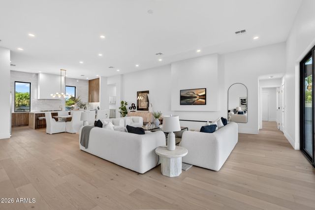 6547 E Thunderbird Road, Scottsdale, AZ 85254