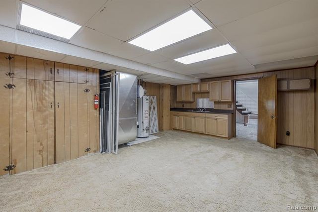 3108 Schoolhouse Drive, Waterford, MI 48329