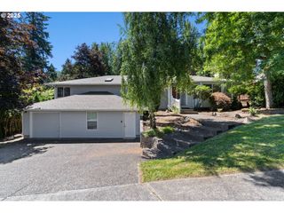 304 Se 16TH St, Gresham, OR 97080