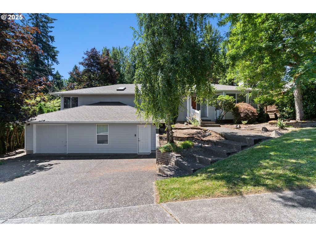 304 Se 16TH St, Gresham, OR 97080
