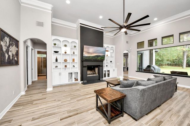 18785 E Cool Breeze Lane, Montgomery, TX 77356