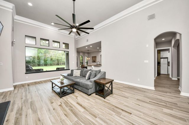 18785 E Cool Breeze Lane, Montgomery, TX 77356