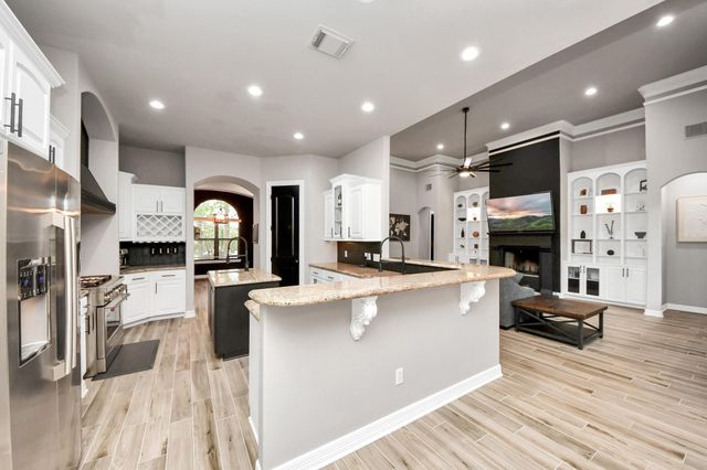 18785 E Cool Breeze Lane, Montgomery, TX 77356