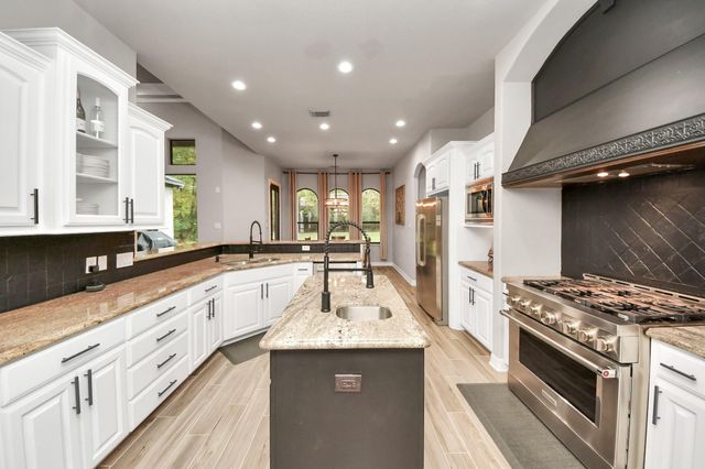 18785 E Cool Breeze Lane, Montgomery, TX 77356