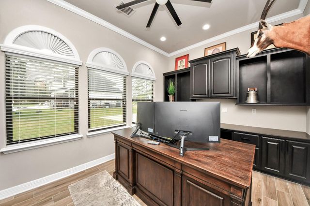 18785 E Cool Breeze Lane, Montgomery, TX 77356