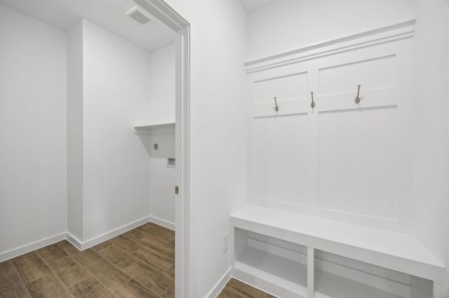657 Amber Falls Drive, Montgomery, TX 77356