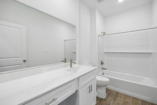 657 Amber Falls Drive, Montgomery, TX 77356
