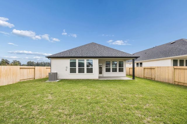 657 Amber Falls Drive, Montgomery, TX 77356