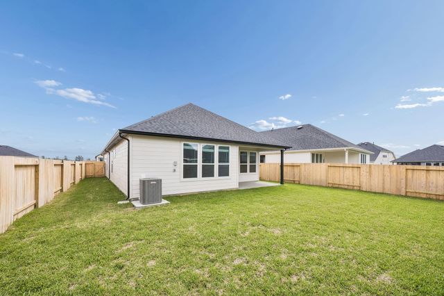 657 Amber Falls Drive, Montgomery, TX 77356