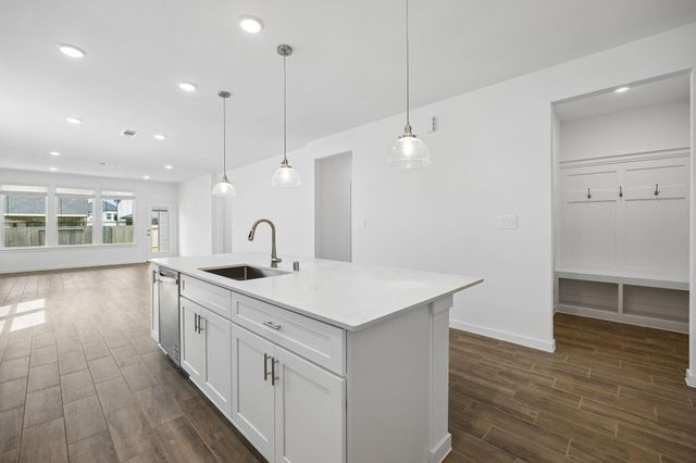 657 Amber Falls Drive, Montgomery, TX 77356