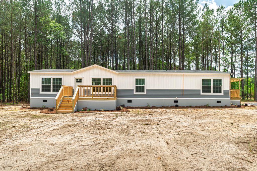 147 Bonanza Drive, Eutawville, SC 29048