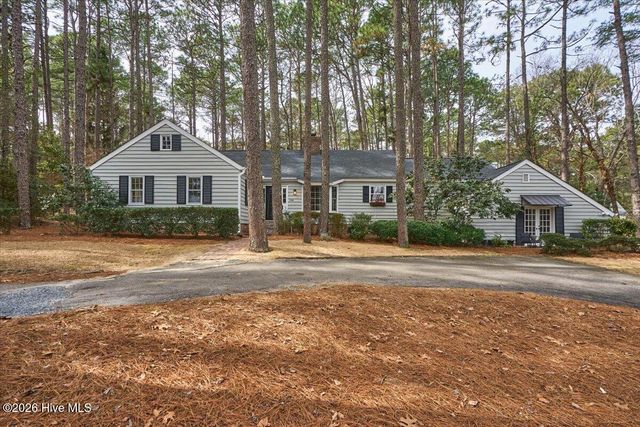 106 James Creek Road, Southern Pines, NC 28387