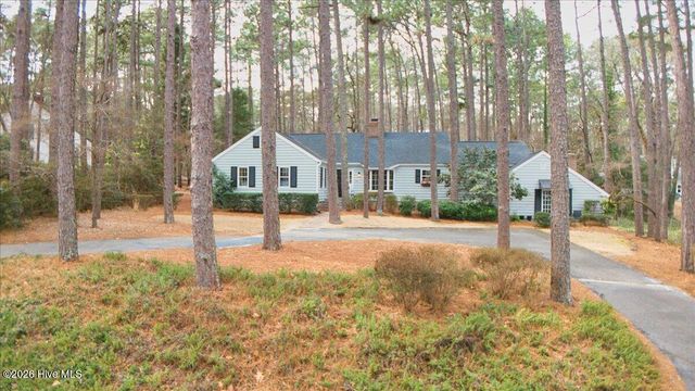 106 James Creek Road, Southern Pines, NC 28387