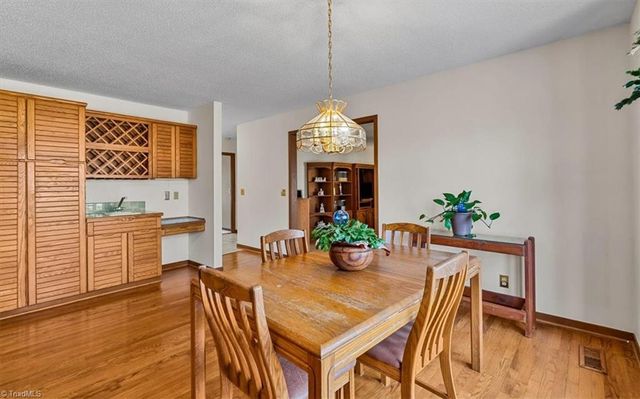 8204 Willow Glen Trail, Greensboro, NC 27455