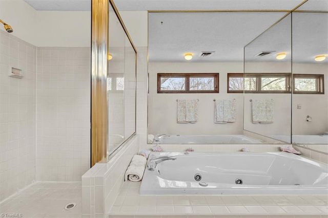 8204 Willow Glen Trail, Greensboro, NC 27455