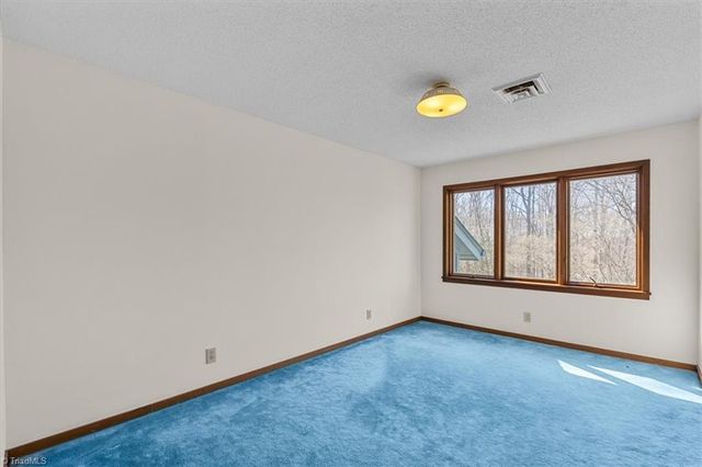 8204 Willow Glen Trail, Greensboro, NC 27455