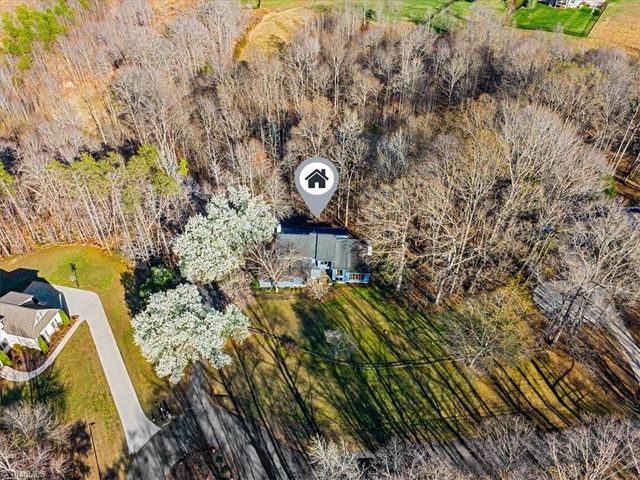 8204 Willow Glen Trail, Greensboro, NC 27455