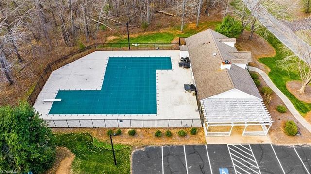 8204 Willow Glen Trail, Greensboro, NC 27455