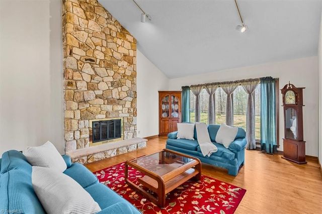 8204 Willow Glen Trail, Greensboro, NC 27455