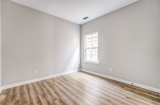 50 HIGH ST, Oakland, TN 38060