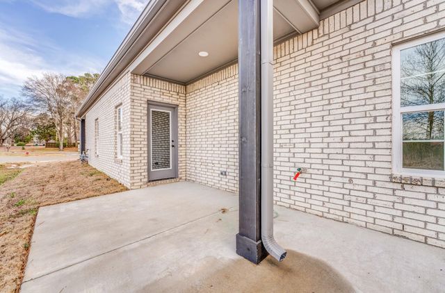 50 HIGH ST, Oakland, TN 38060