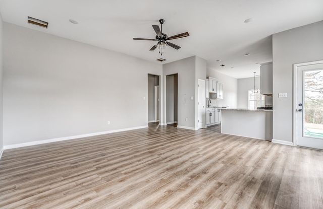 50 HIGH ST, Oakland, TN 38060