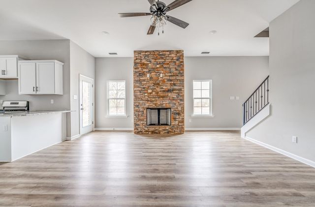 50 HIGH ST, Oakland, TN 38060