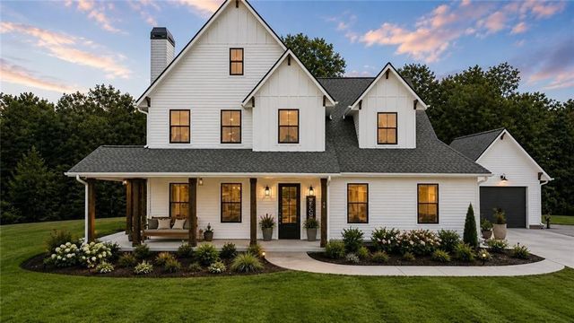 95 Old Town Road, Dacula, GA 30019