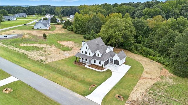 95 Old Town Road, Dacula, GA 30019