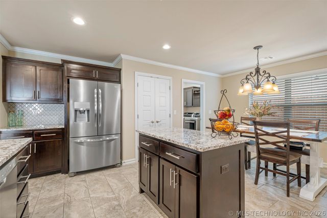 1910 Roman Street, Bartlesville, OK 74006