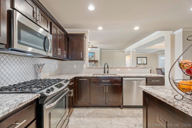 1910 Roman Street, Bartlesville, OK 74006